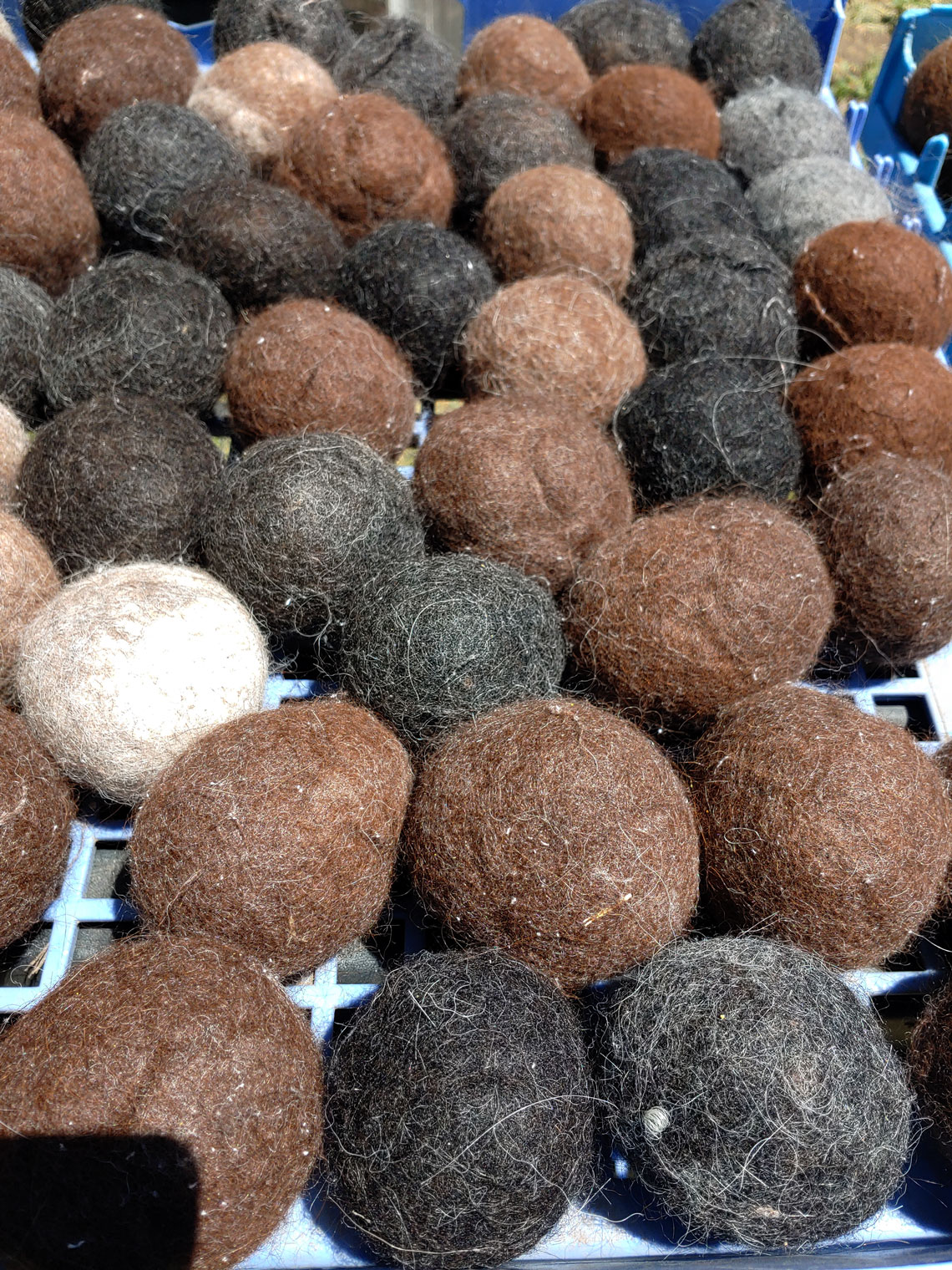 Dryer balls from huacaya fiber