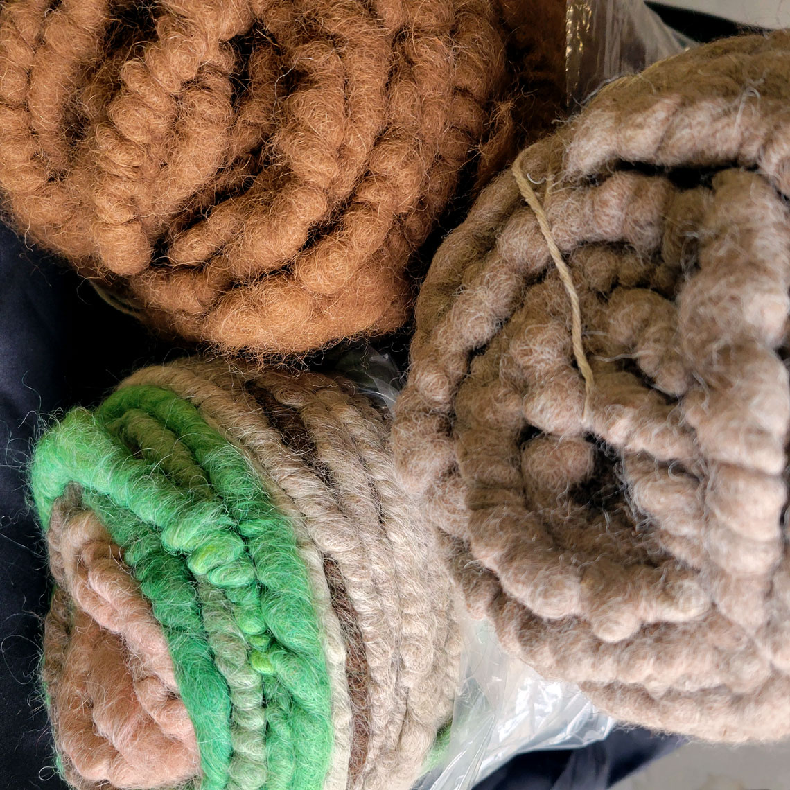 Cotton core, huacaya or suri fiber wraps around. Natural or can custom dye.